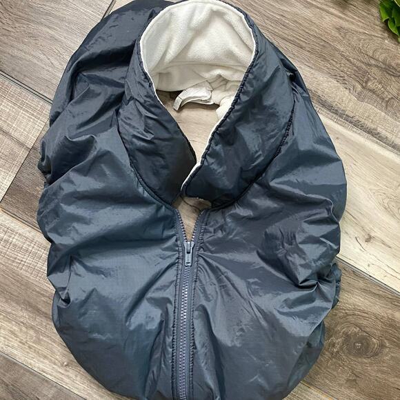 Babies R Us Toys R Us Car Seat Cover Winter Gray White Nylon Sherpa - Picture 2 of 7